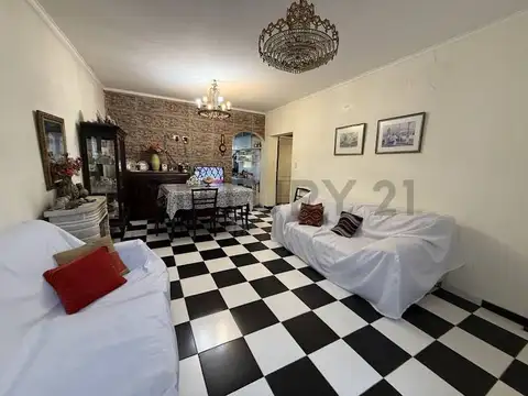 Casa en Venta con 1 cochera