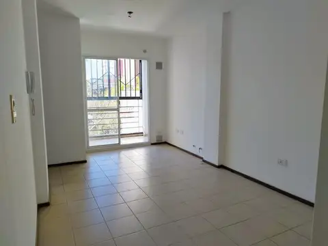 Departamento en alquiler de un dormitorio con balcón al frente en Rosario