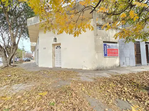 PH 2 ambientes con cochera en Venta en Caseros