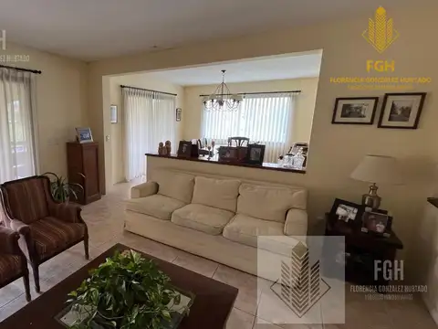 Casa en  venta Barrio Santa Catalina Villanueva