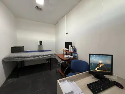 Avenida Hipólito Yrigoyen 2000