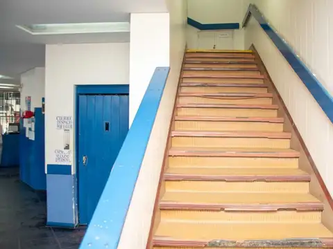 Avenida Hipólito Yrigoyen 2000