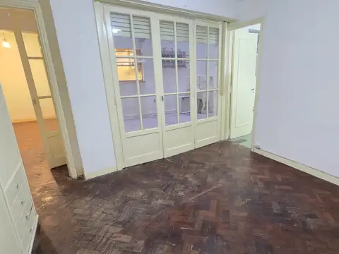 Venta Departento 2 Ambientes con Patio. MUY BAJAS EXPENSAS. APTO CRÉDITO