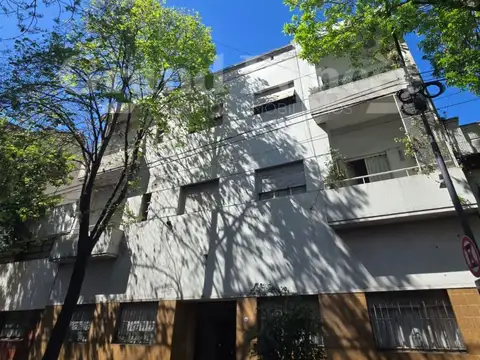 Venta Departamento de 2 Ambientes con Patio