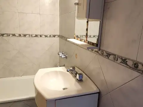 Villa Crespo (R.Velasco 719)  2 amb en dúplex c/ amplio Balcón y Terraza propia. Bajas Expensas!