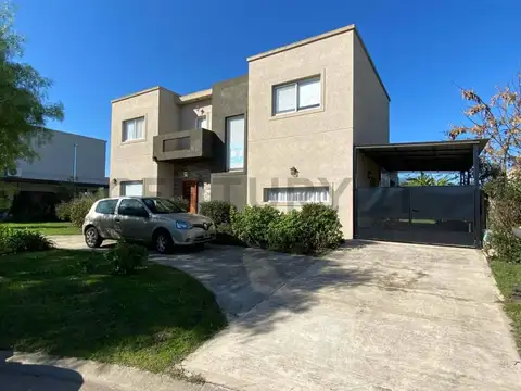 Casa en Venta en Pilar del Este - Santa Guadalupe, USD 190.000
