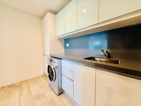 Departamento en Venta con 3 cocheras