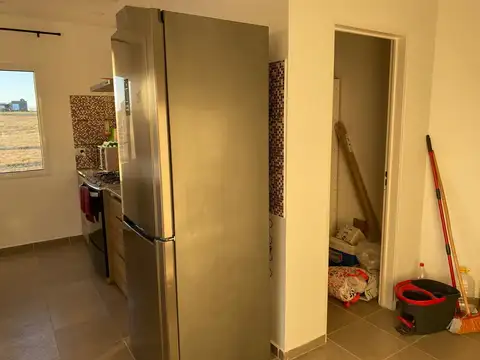 Casa 7 ambientes con 2 baños