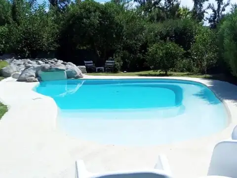 Casa 5 ambientes con 3 baños