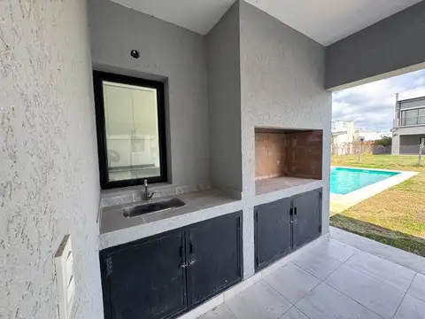 CASA A ESTRENAR  + AMARRAS en VILA MARINA II