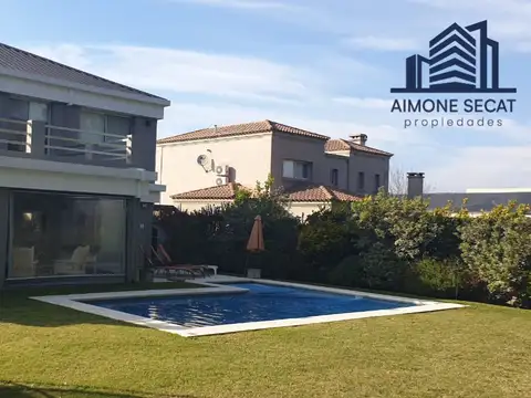 Casa 6 Ambientes en Venta - Los Jazmines, Pilar del Este
