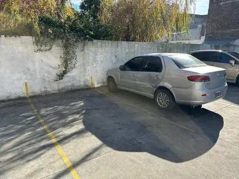VENTA COCHERA DESCUBIERTA NRO 5 EN LANUS OESTE