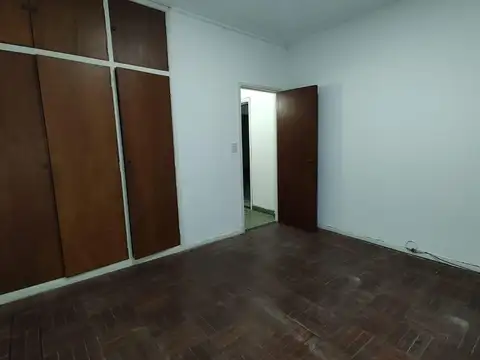 Depto Tipo Casa en Venta 40 años