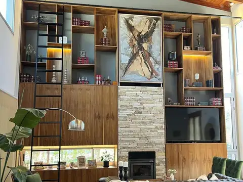 Casa 6 ambientes con 2 baños