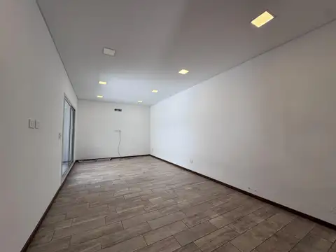 Depto Tipo Casa en Alquiler en Villa General Mitre, $ 1.350.000