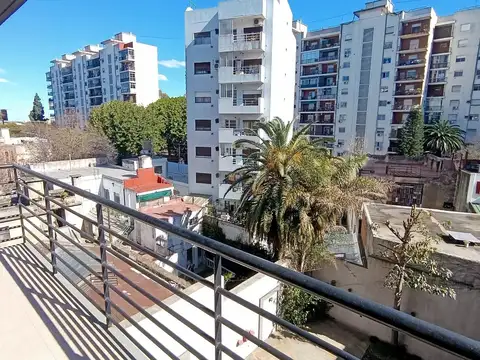 Departamento monoambiente alquiler impecable con balcon  Parque Chacabuco