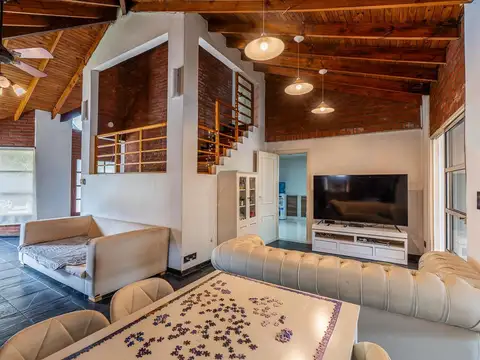 Casa en Alquiler de 4 dormitorios