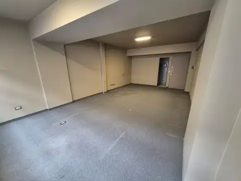 Oficina 2 ambientes con 1 baño