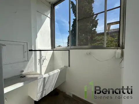 Dpto.3 amb en VENTA c/balcón al fte. vista a plaza Guemes