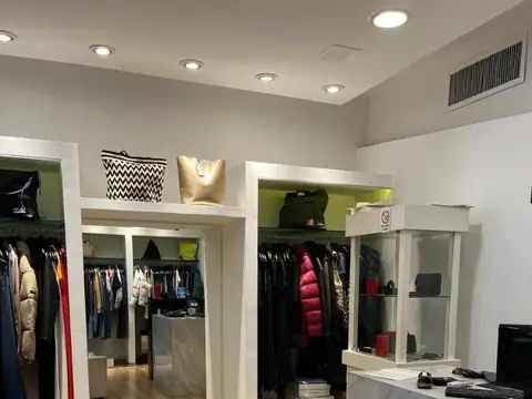 Local en Venta en Flores, USD 40.000