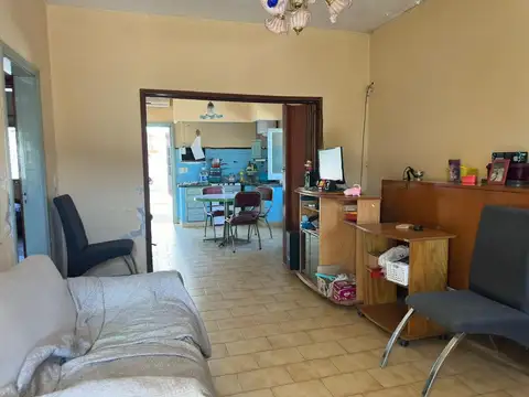 VENTA CASA 3 AMB c/ TERRAZA + 2 DPT0 2 AMB C/PATIO