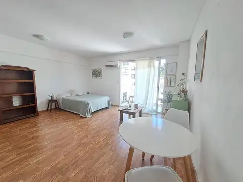 Alquiler Departamento Monoambiente con balcón