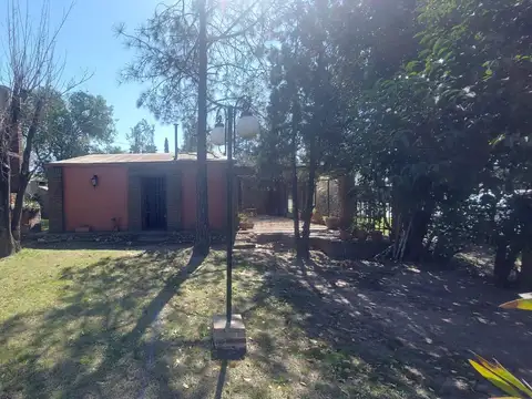 Casa con Aptitud Comercial, frente a Barrio Privado Vida