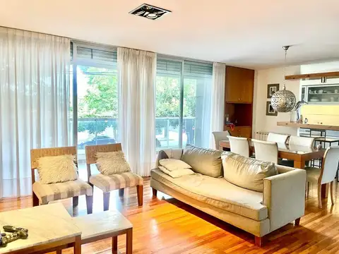 CASA EN VENTA LA PLATA 3 DORMITORIOS COCHERA