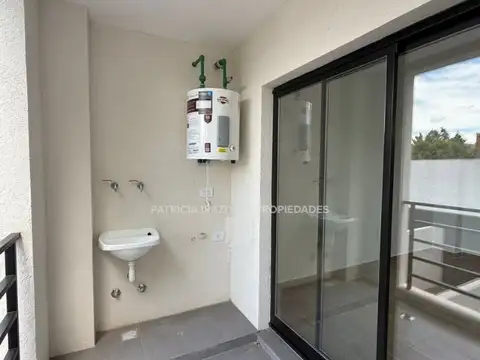 Departamento en Venta en Villa Luzuriaga, USD 67.000