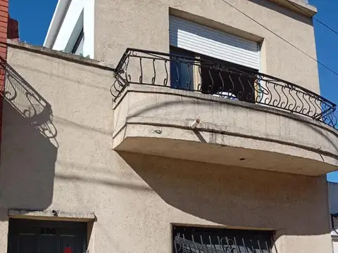 PH tipo CASA 3 AMB. en planta baja c/ amb amplios