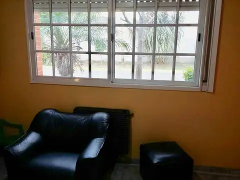 Soler 1050 casa ¨ 45 O¨ barrio los robles