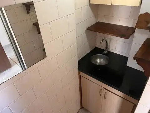 Local en Venta en Tristán Suárez, USD 165.000