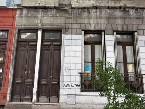 VENTA CASA MULTIFAMILIAR ALMAGRO OPORTUNIDAD