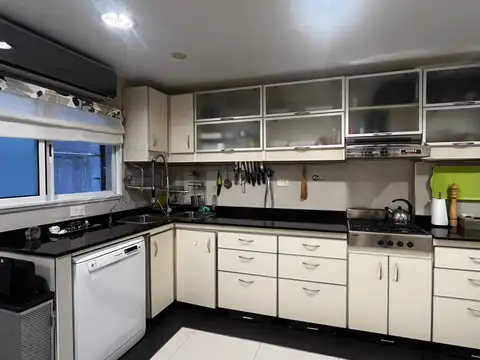 Departamento 5 ambientes con 2 baños