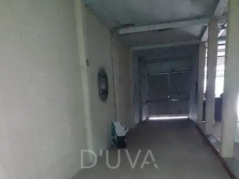 Local en Venta en Parque Alberti, USD 230.000