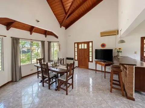 Casa en Venta en Funes, USD 220.000