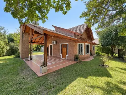 Casa en Venta, 3 dormitorios, Zona 2, Dean Funes y Catamarca
