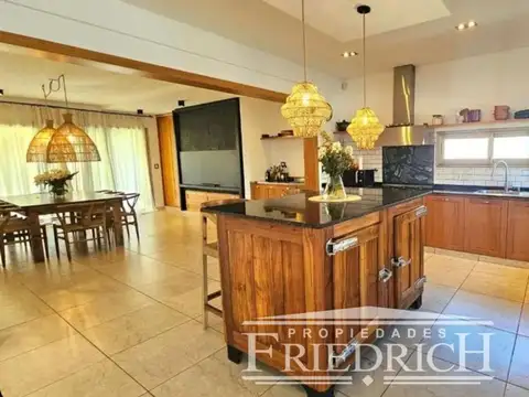 Casa en Venta de 4 dormitorios