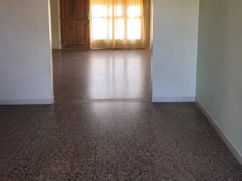 Casa en venta en Ezpeleta Este Antártida Argentina 425