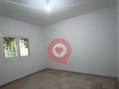 Casa en Alquiler con 1 cochera