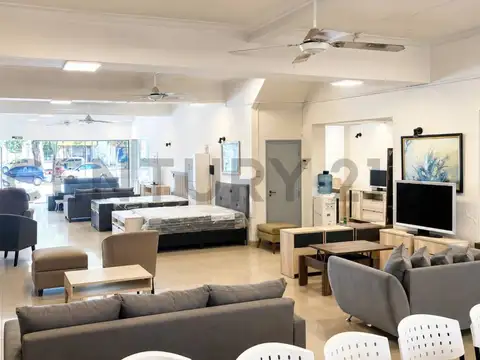 Local en Venta en San Martín, USD 790.000