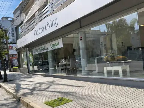 Av Castrobarros 200