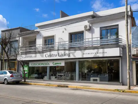 VENTA LOCAL COMERCIAL AV CASTRO BARROS 270
