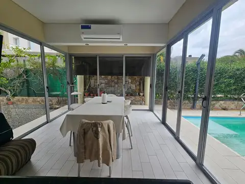Exclusiva Casa en Venta en La Barraca - Guaymallen