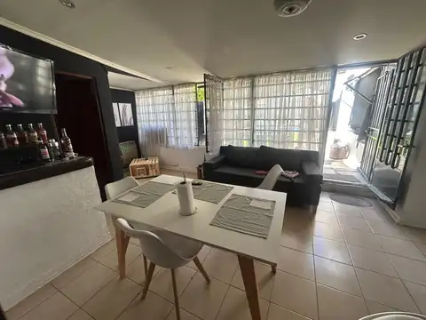 Local en Venta Via Púb.