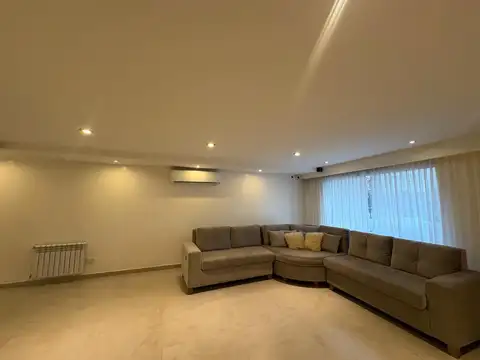 Juan Angel Peña 4200