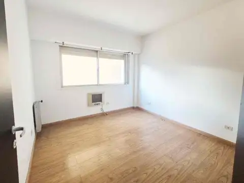 Departamento en Venta en Villa del Parque, USD 175.000
