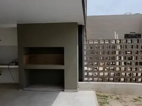 Depto Tipo Casa 5 ambientes con 1 baño