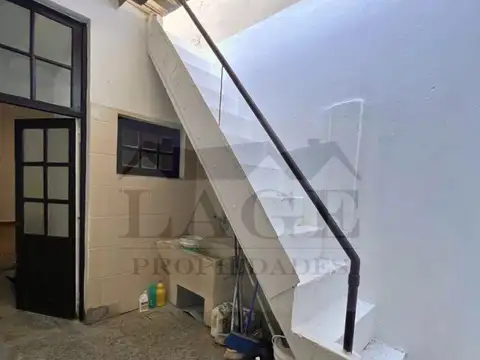 Depto Tipo Casa en Venta 60 años