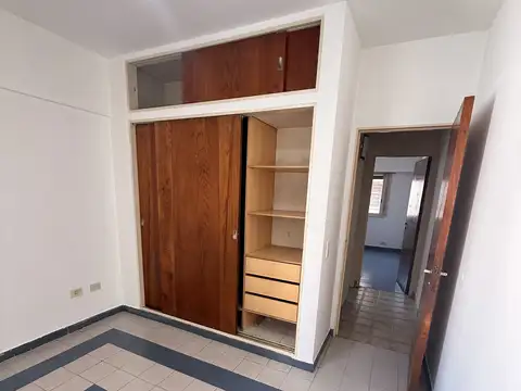 Departamento en Alquiler en Ramos Mejía, $ 550.000
